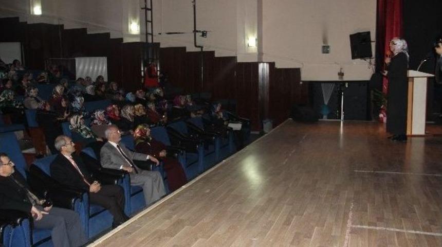 Kütahya’da Aile Okulu Semineri