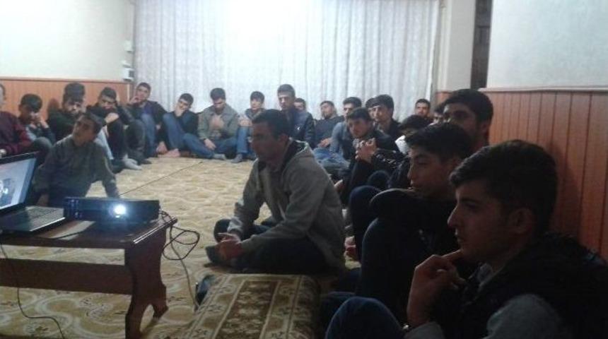 İkbal-der&rsquo;de, Gen&ccedil;lik Buluşmaları D&uuml;zenlendi