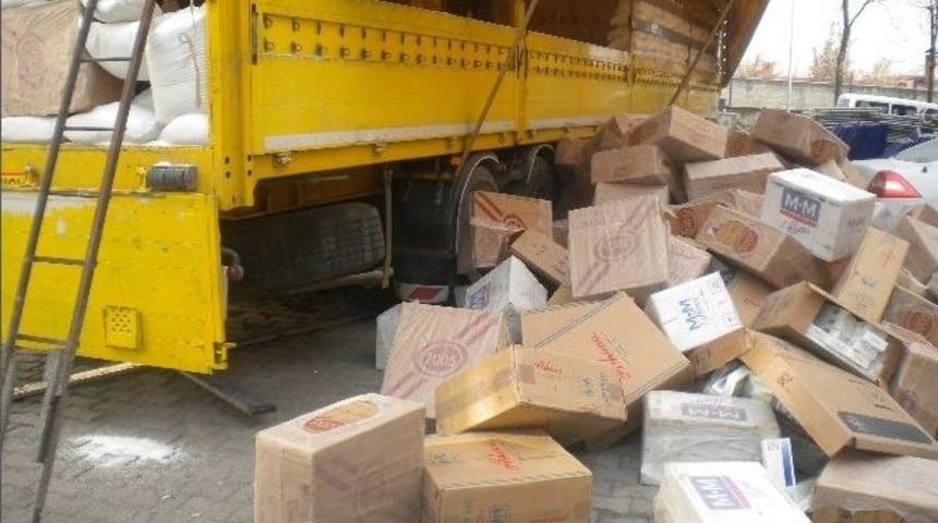 Ağrı&rsquo;da 271 Bin Paket Ka&ccedil;ak Sigara Ele Ge&ccedil;irildi