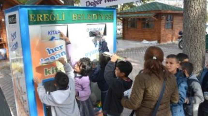 &Ouml;ğrencilerden Kitap Kampanyasına Destek