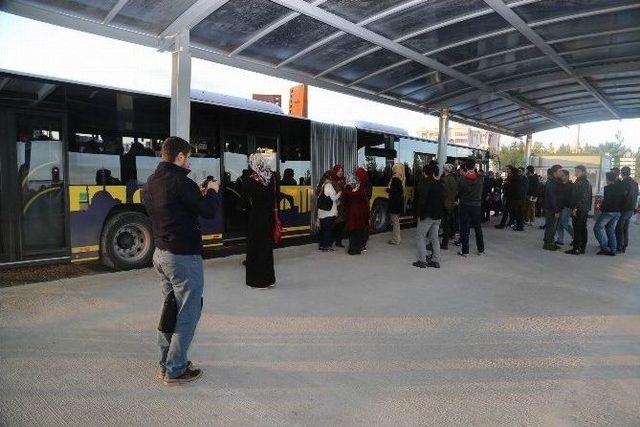 Modern Durakla, Öğrencilerin Otobüse Biniş Süresi 20 Saniyeye Düşürüldü