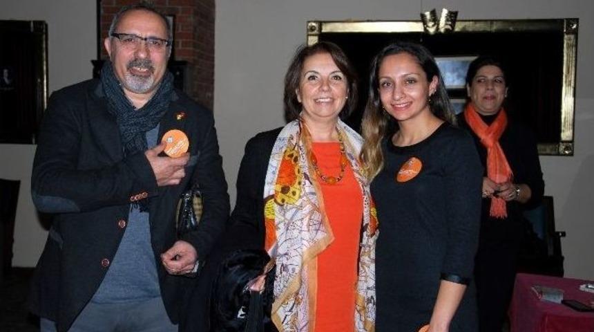 Kadına Şiddete Tiyatro Sahnesinde Turuncu Tepki