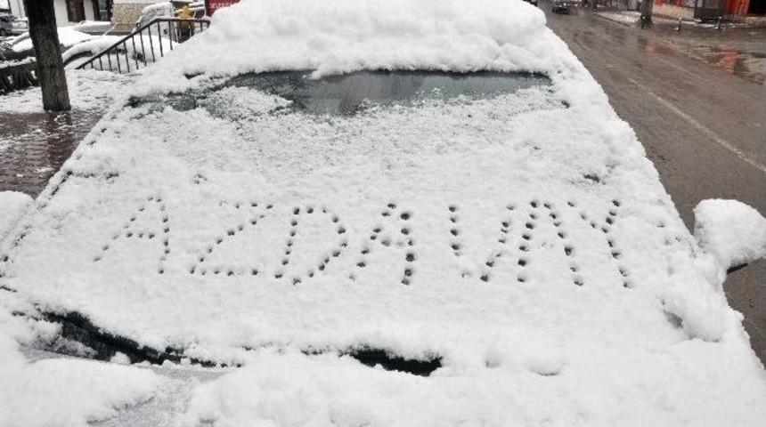 Azdavay&rsquo;da Yılın İlk Karı Yağdı