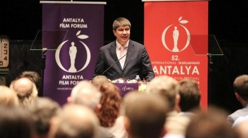 Antalya Film Forumu A&ccedil;ıldı