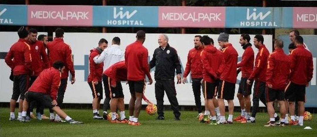 Galatasaray, Bursaspor Ma&ccedil;ı Hazırlıklarını S&uuml;rd&uuml;rd&uuml;