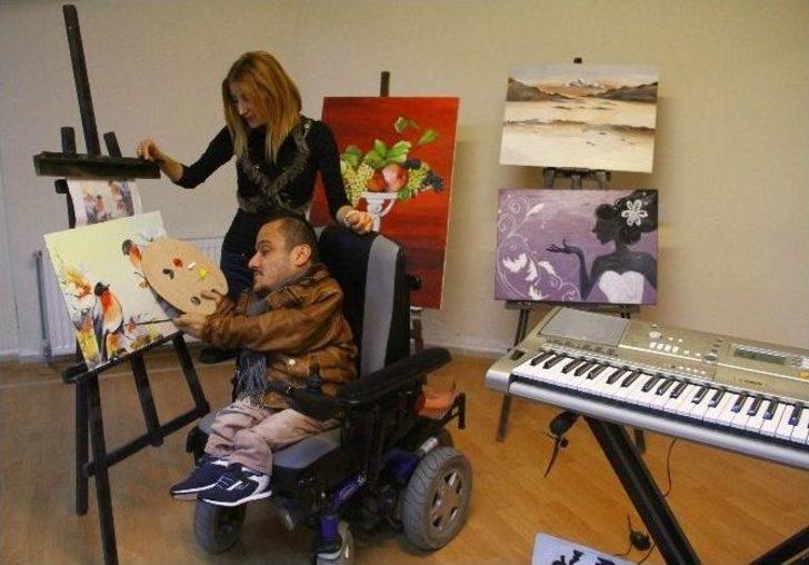 Engelli Ressamın Tek Hayali Diplomalı Ressam Olmak G2