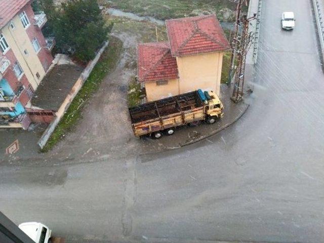 Taşköprü’ye Yaya Geçidi Ve Uyarıcı Levhalar İsteniyor