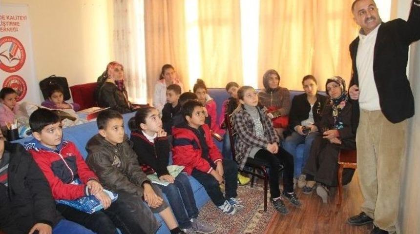 Anneli, &Ccedil;ocuklu İngilizce Eğitimi