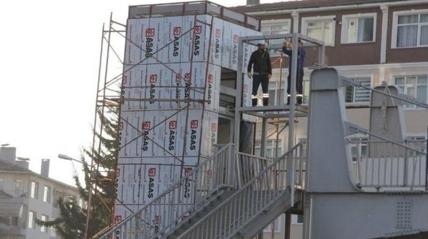 Kocaeli &Uuml;st Ge&ccedil;itlerinde Engeler Kaldırılıyor