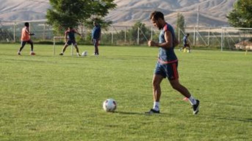 Yeni Malatyaspor&rsquo;da, İskender Alın Altyapı İle &Ccedil;alışıyor