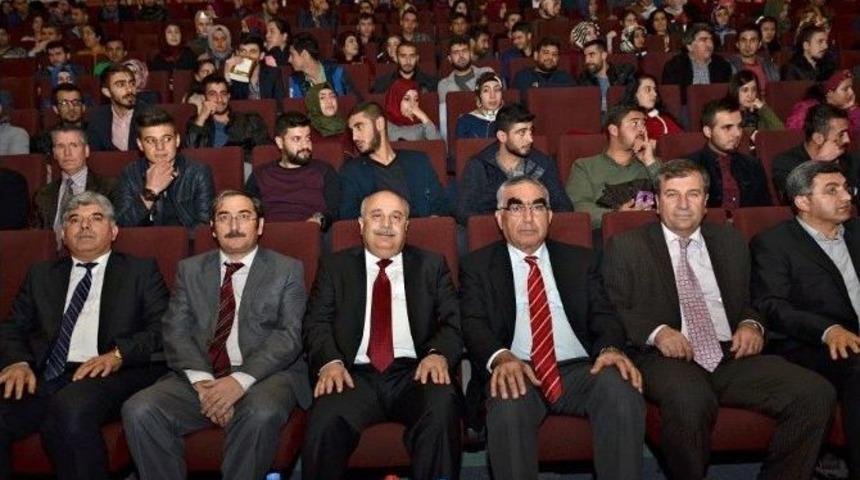 Adıyaman &Uuml;niversitesinde, &rsquo;eğitim Ve &Ouml;ğretmen&rsquo; Anlatıldı