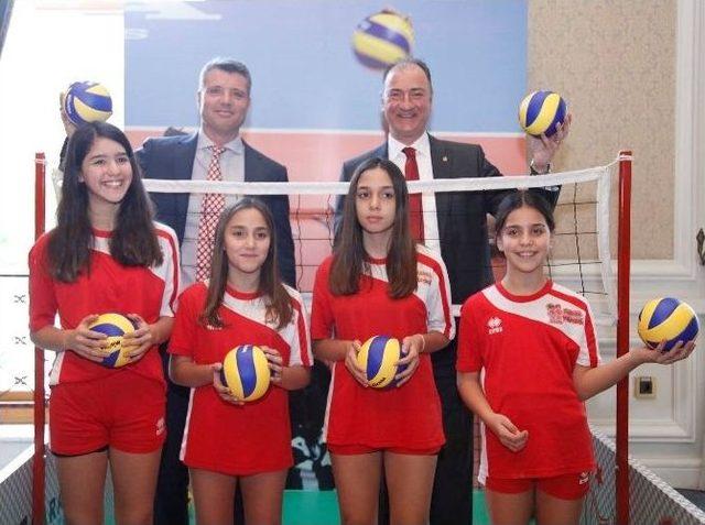 Voleybolda Dev İşbirliği