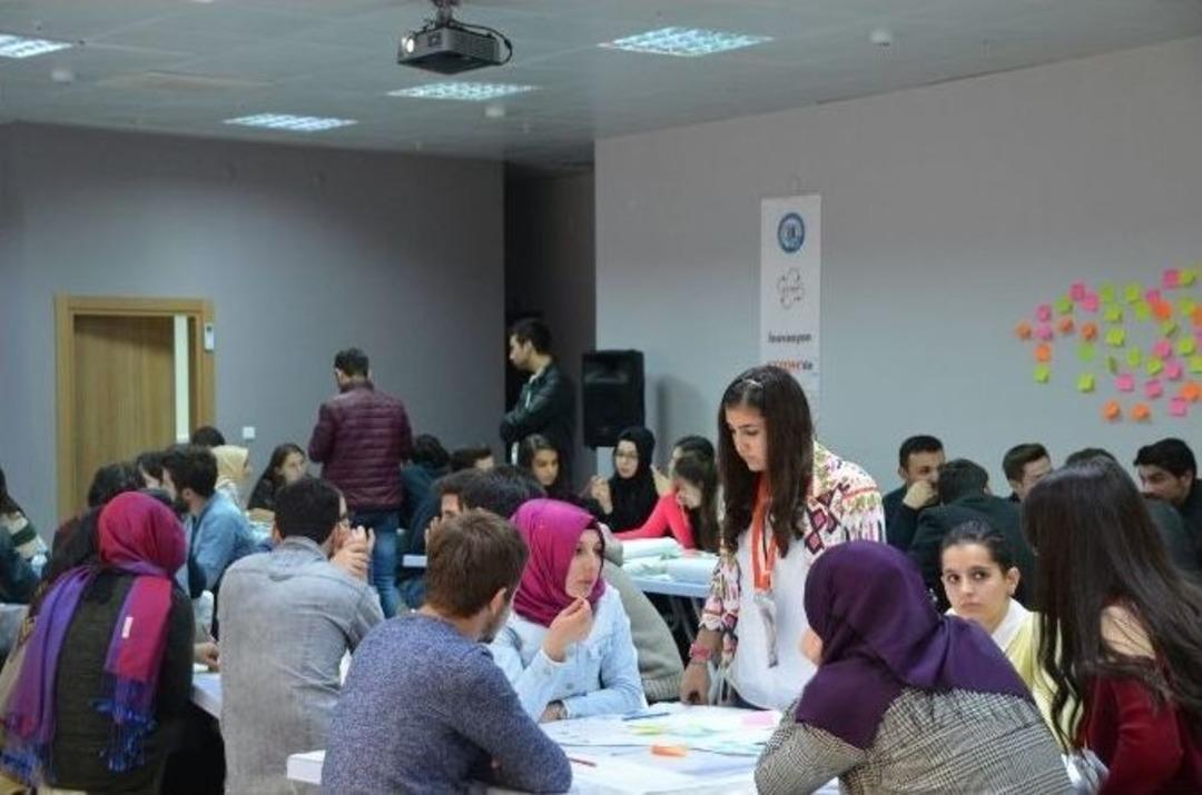 K&uuml;lt&uuml;r Ve Sosyal İşler M&uuml;d&uuml;rl&uuml;ğ&uuml; Metristepe K&uuml;lt&uuml;r Merkezi&rsquo;nde