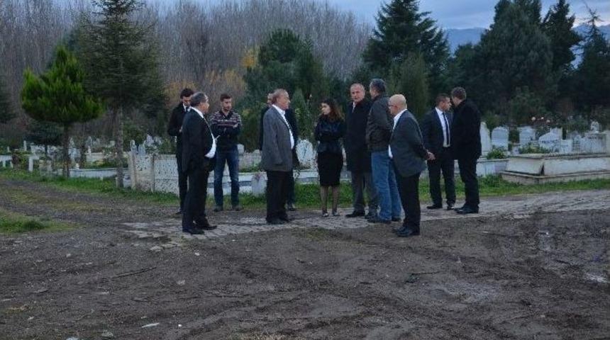 Şehir Mezarlığı Elden Ge&ccedil;iyor