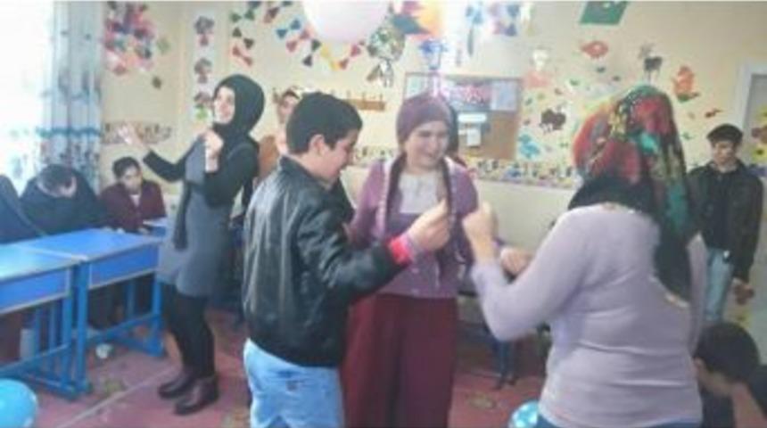 Kahta İl&ccedil;esinde Engeliler G&uuml;n&uuml; Kutlandı