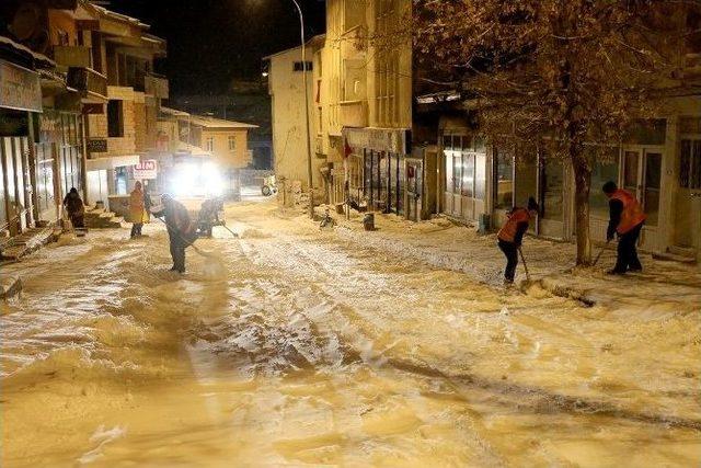 Aziziye’nin Kar Timleri Seferber Oldu