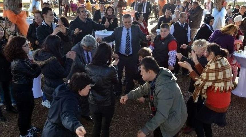 Muratpaşa Belediyesi&rsquo;nden Engelli Vatandaşlar İ&ccedil;in &Ouml;zel Etkinlik