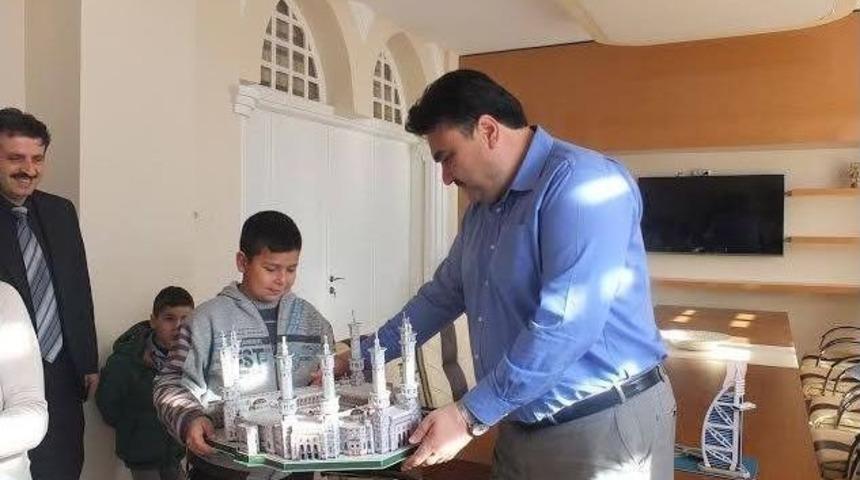 &Ouml;ğrencilerden Başkan Ersoy&rsquo;a Ziyaret