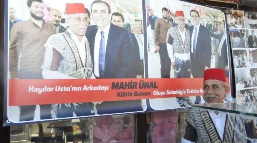 Hemşehrisi Bakan Olunca Bedava Tatlı Dağıttı