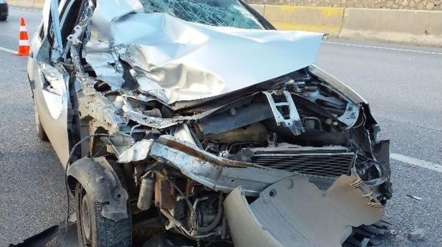 Kocaeli&rsquo;de Trafik Kazası: 1 Yaralı