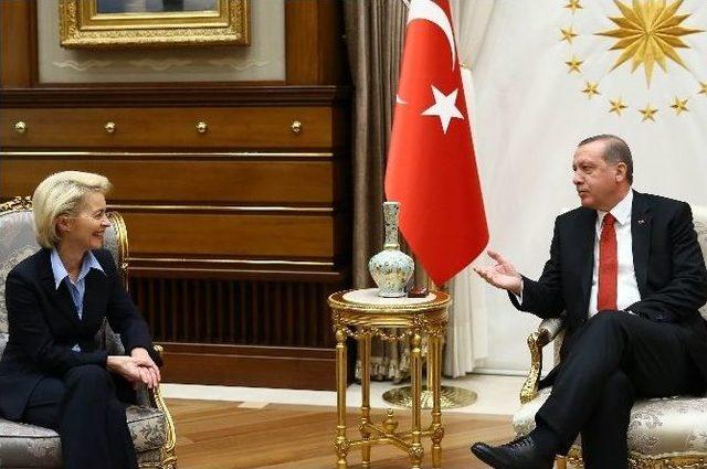 Cumhurbaşkanı Erdoğan, Almanya Savunma Bakanı’nı Kabul Etti