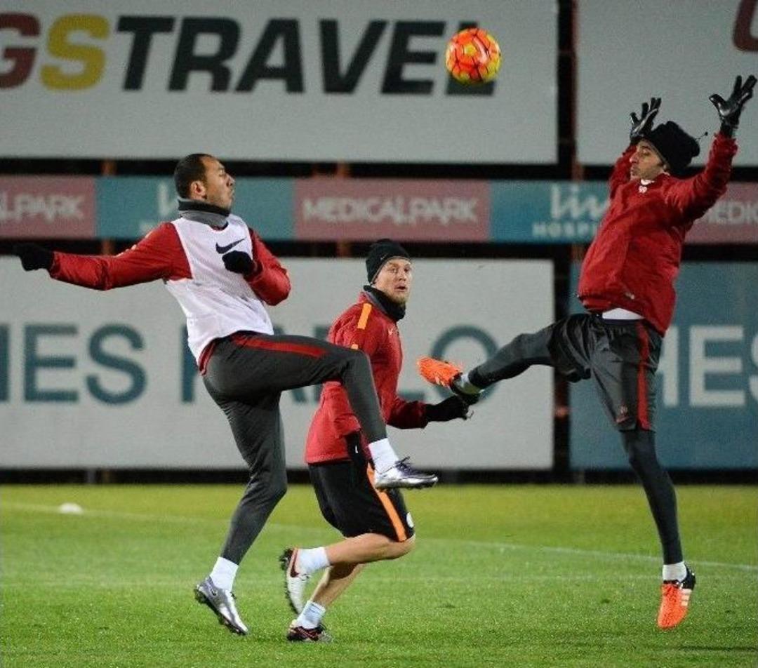 Galatasaray, Bursaspor Ma&ccedil;ı Hazırlıklarını Tamamladı