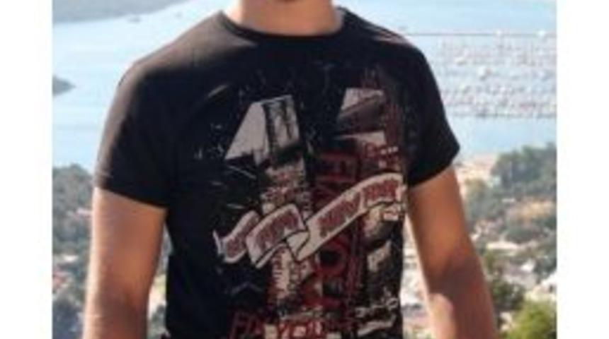 Motosikletli Gen&ccedil; Tır&rsquo;a &Ccedil;arparak Can Verdi