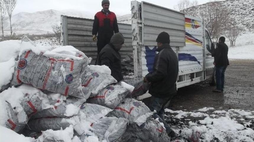 Varto&rsquo;da K&ouml;m&uuml;r Dağıtımı
