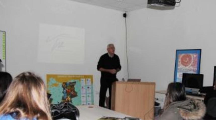 Sa&uuml;&rsquo;de &ldquo;tipografi Hareket Ediyor&rdquo; Adlı &Ccedil;alıştay Ger&ccedil;ekleştirildi