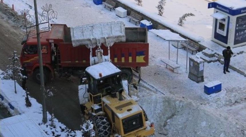 Hakkari&rsquo;de Karla M&uuml;cadele &Ccedil;alışması