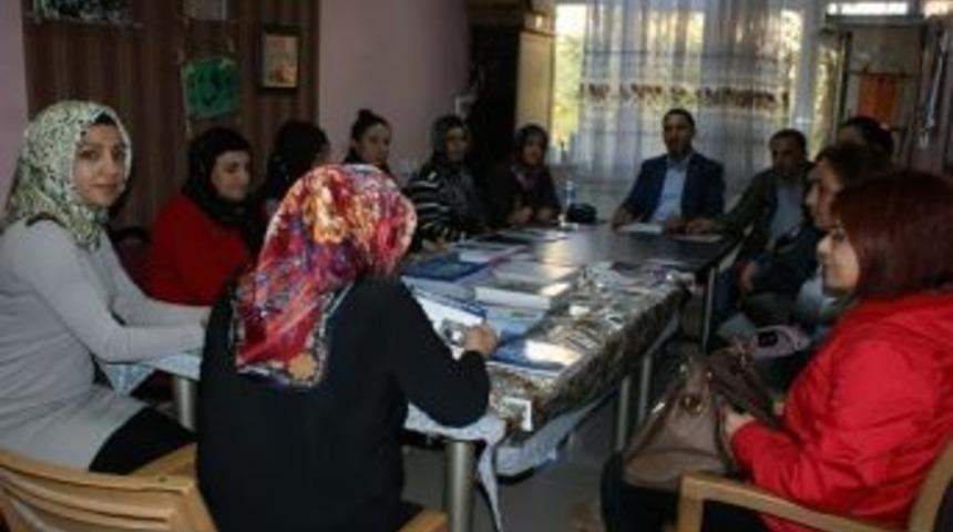 &Ccedil;atom Kadınları İş Sahibi Yapmaya Devam Ediyor