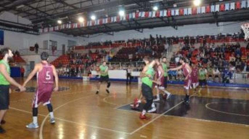 Basketbol Takımı Son &Uuml;&ccedil; Ma&ccedil;a Kilitlendi