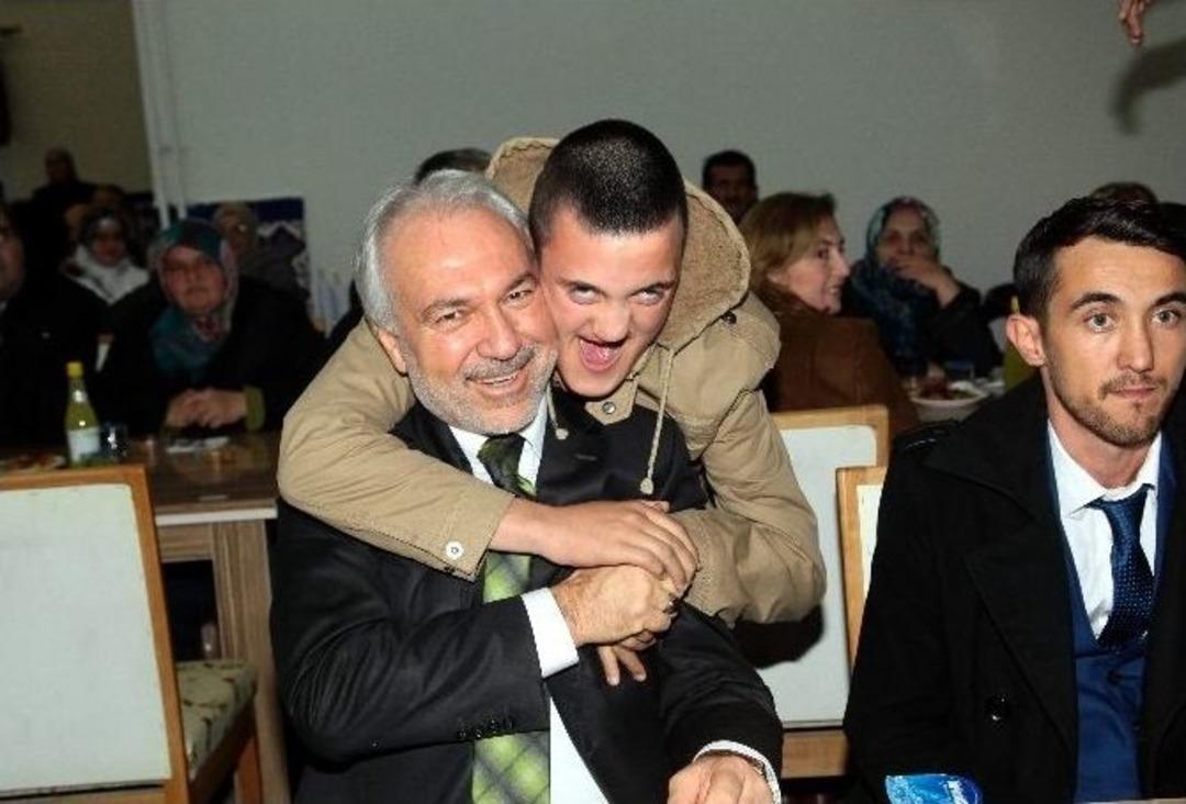 Başkan Kamil Sara&ccedil;oğlu: Engelliler Başımızın Tacı