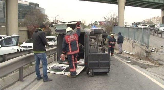 E-5’te Kontrolden Çıkan Otomobil Yan Yattı: 1 Yaralı