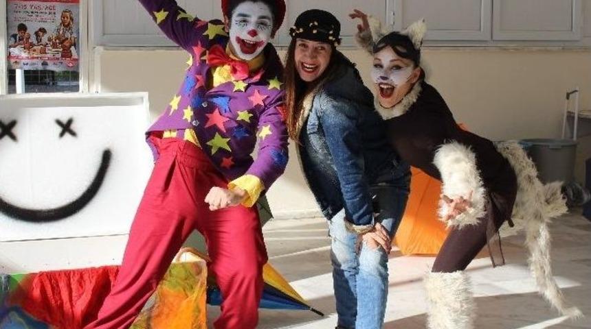 Alanya Belediyesi &Ccedil;ocukları Tiyatroyla Buluşturuyor