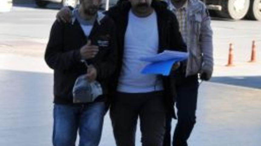 Kapka&ccedil; Yapan Zanlı Evinde Yakalandı