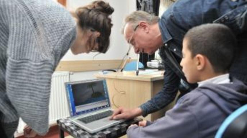 &Ccedil;ocuklar, İzledikleri &Ccedil;izgi Filmleri Kendileri Hazırladı