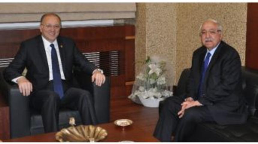 Gaziantep Milletvekili Nejat Ko&ccedil;er&rsquo;den Başkan Nakıboğlu&rsquo;na Ziyaret