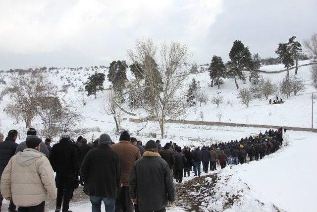 Bolu’nun Uzun Muhtarı Toprağa Verildi