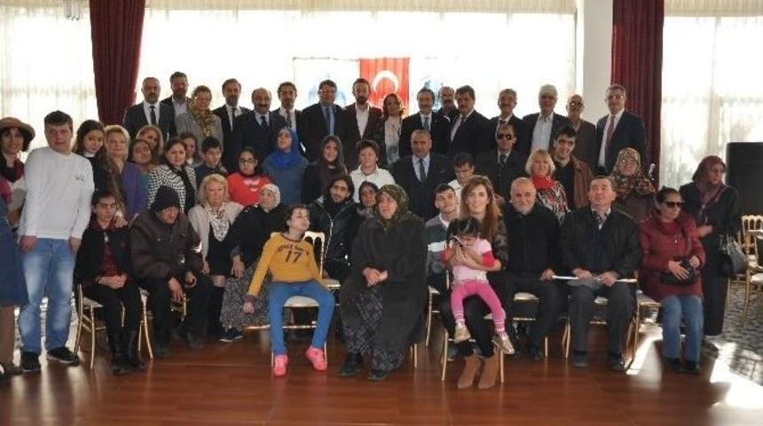 G&ouml;rme Engelliler Manevi Kardeşleriyle Buluştu