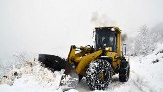 Trabzon’da Karla Mücadele Çalışmaları Yoğun Şekilde Devam Ediyor