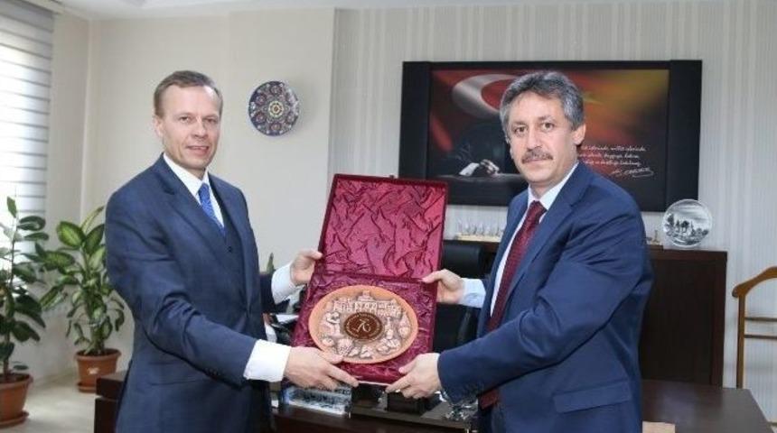 Litvanya Cumhuriyeti Ankara B&uuml;y&uuml;kel&ccedil;isi Audrius Br&uuml;zga&rsquo;dan Neh&uuml;&rsquo;ye Ziyaret