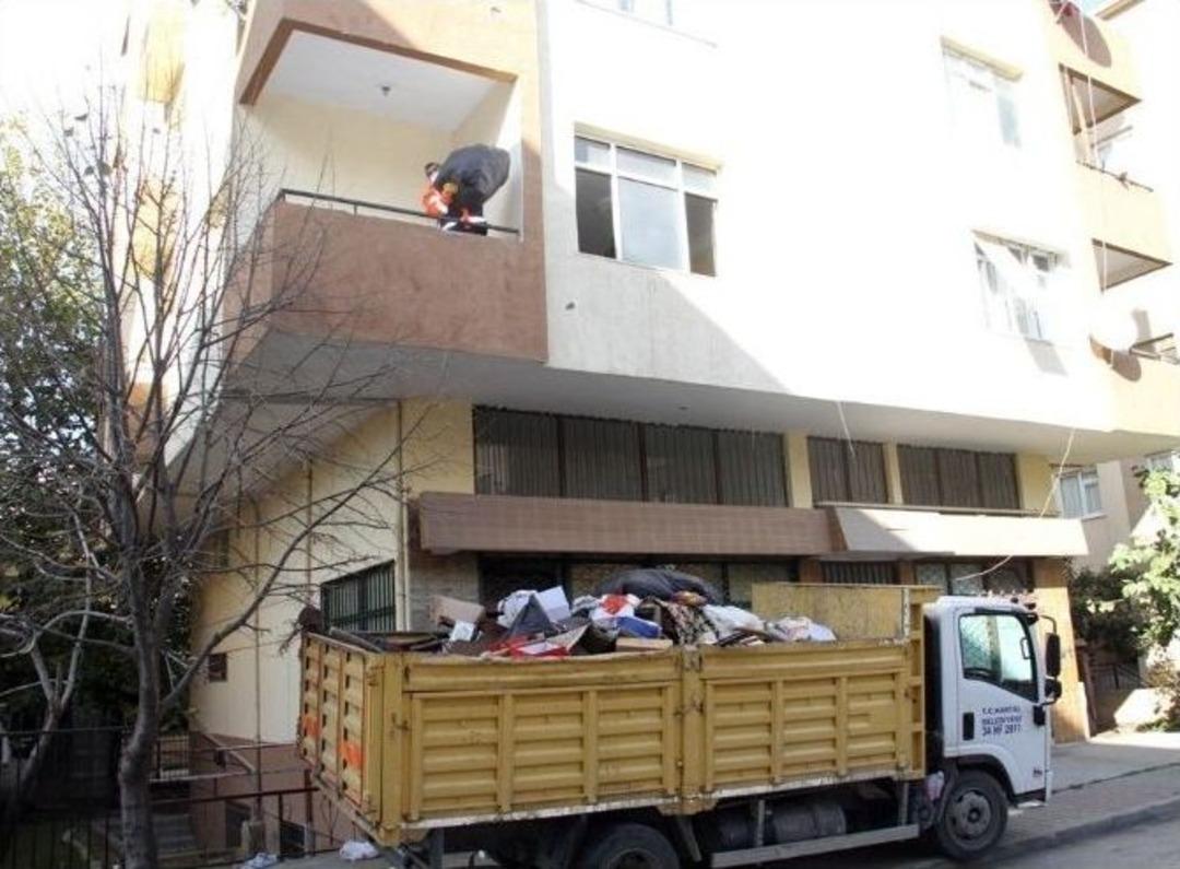 Kartal&rsquo;da &Ccedil;&ouml;p Ev Temizlendi