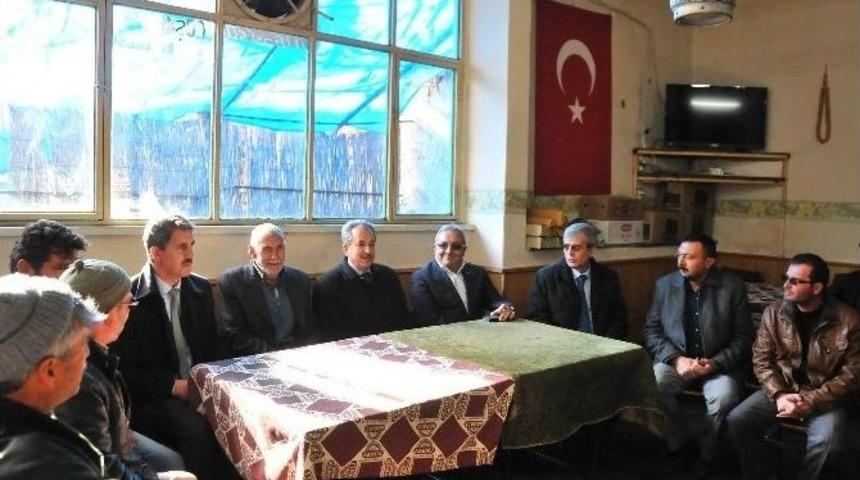 Başkan Akkaya, Mahalle Ziyaretlerini S&uuml;rd&uuml;r&uuml;yor