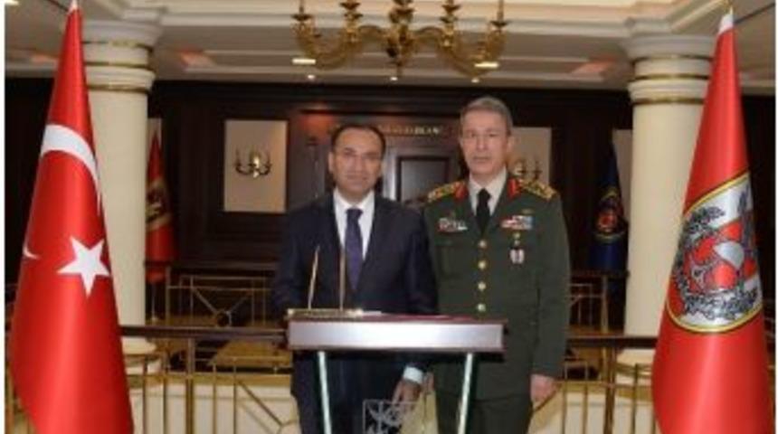 Adalet Bakanı Bozdağ, Genelkurmay Başkanı Akar&rsquo;ı Ziyaret Etti
