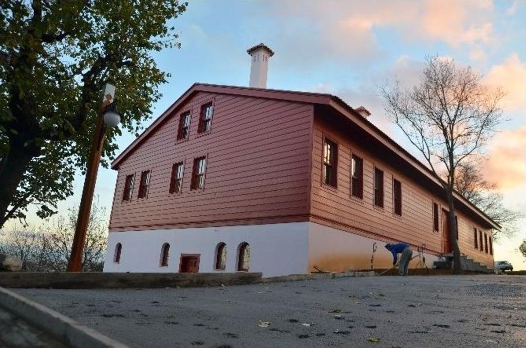 Tekkeye Niyet, Bizans&rsquo;a Kısmet