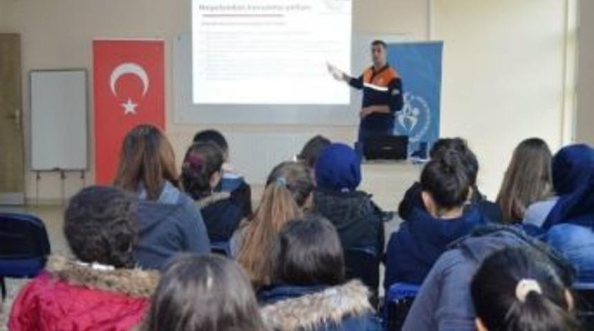 Gen&ccedil;lere Doğal Afet Eğitimi Verildi