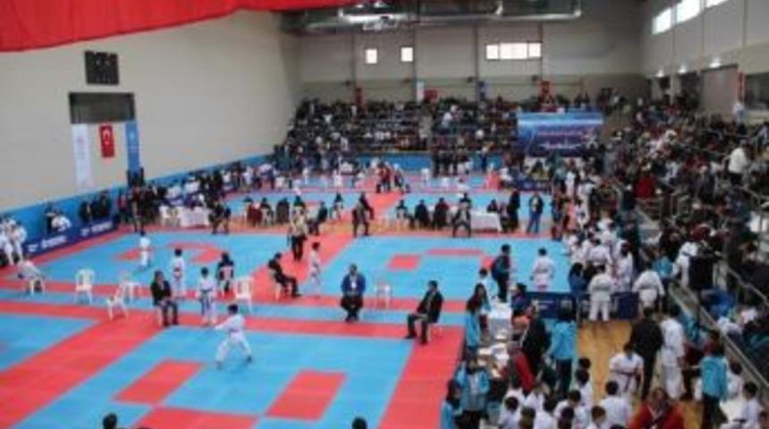 İller Arası Karate Ligi&rsquo;nin İkinci Etabı Başladı