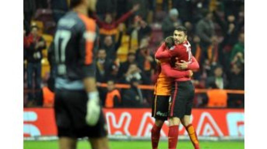 Burak Ve Podolskı&rsquo;den 18 Gole Katkı