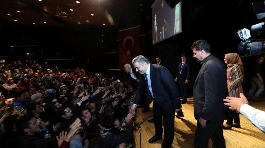 Kayseri B&uuml;y&uuml;kşehir Belediye Başkanı Mustafa &Ccedil;elik: